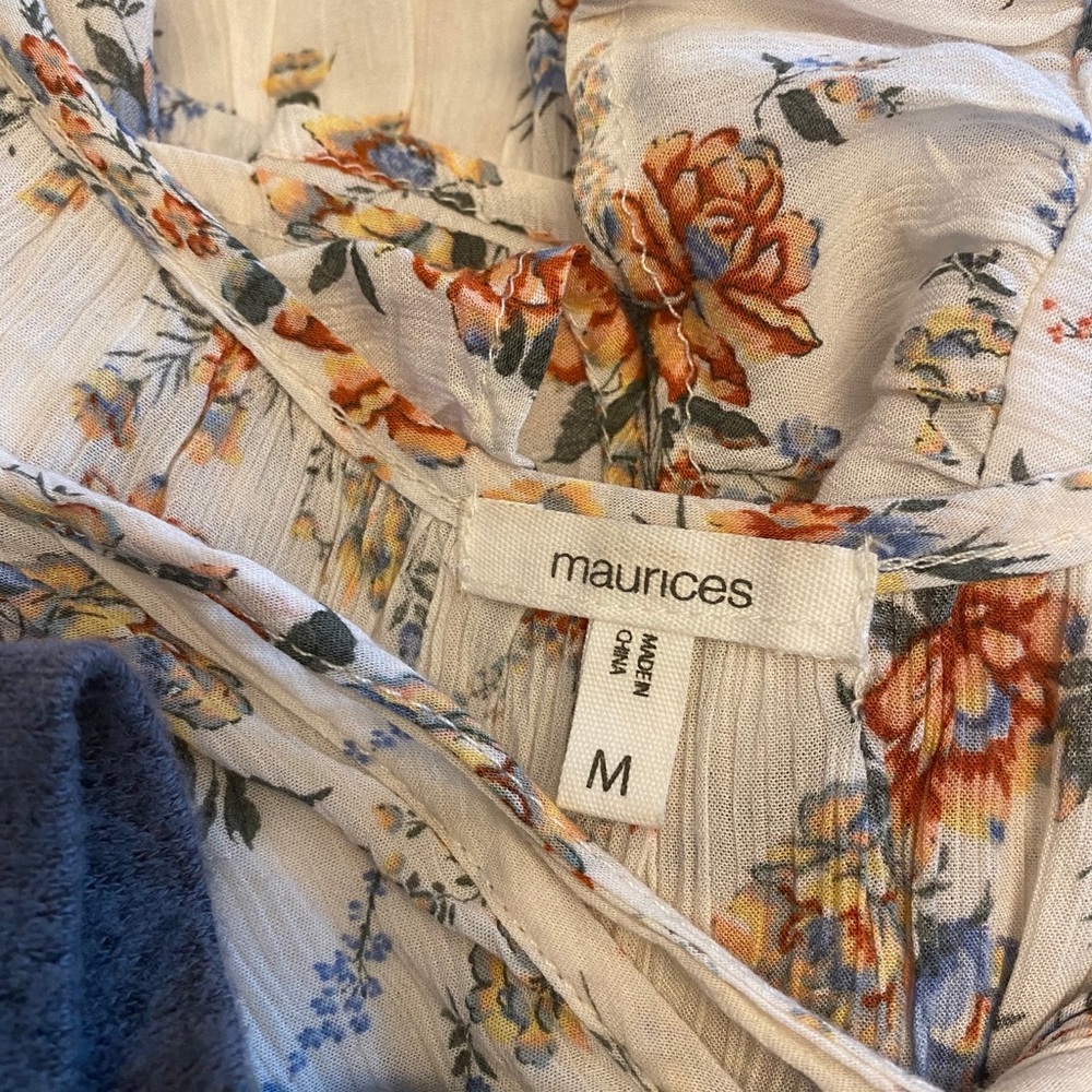 Size M Maurices Tops